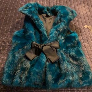 Steve Madden fur vest